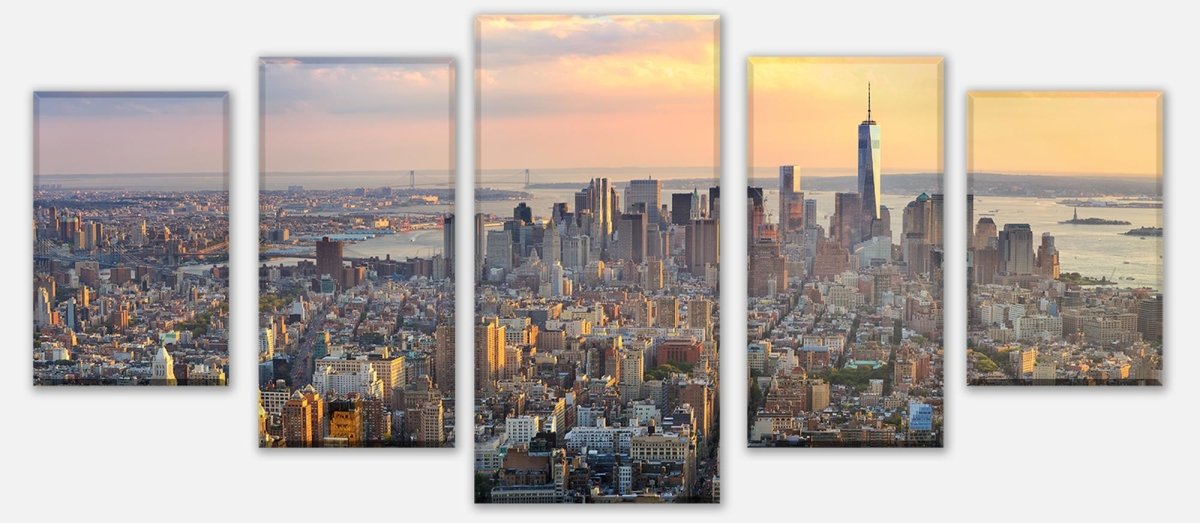 Stretched Canvas Print Discovering Manhattan in M0728 Sunset